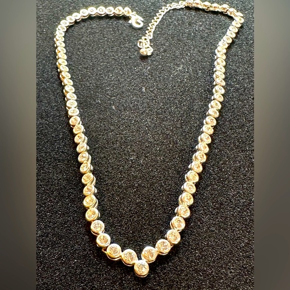 Vintage Avon Rhinestones necklace - Picture 3 of 8